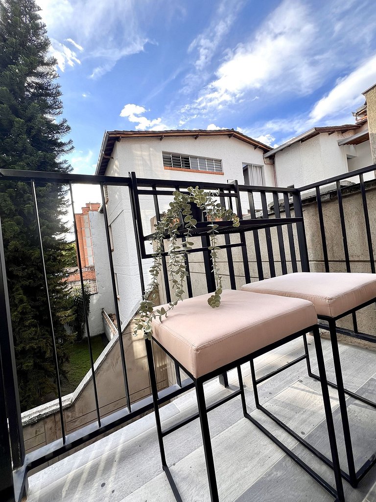 BIT | Escápate a Medellín: Cómodo loft para dos