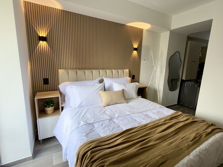 Loft moderno con balcón • Cerca de Plaza Mayor