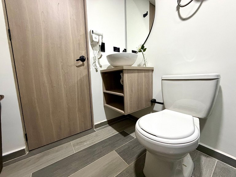 Loft moderno con balcón • Cerca de Plaza Mayor