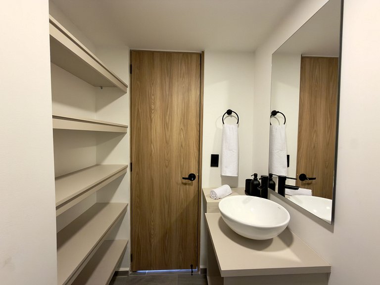Luminoso & Acogedor Apartaloft en Laureles