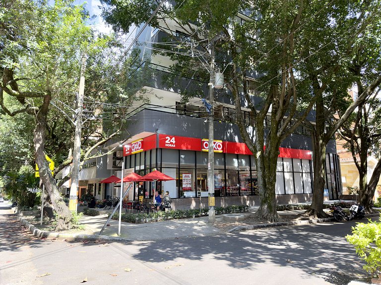 Luminoso & Acogedor Apartaloft en Laureles
