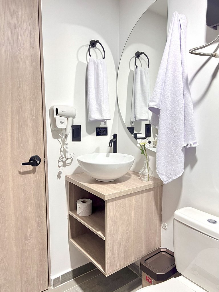 Loft moderno cerca de Laureles, metro y plaza mayor